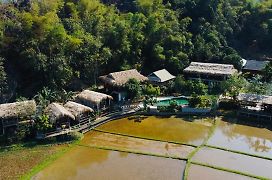 Little Mai Chau Home Stay