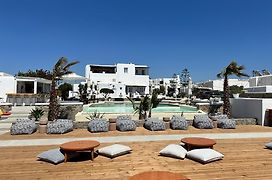 Mykonos Eight