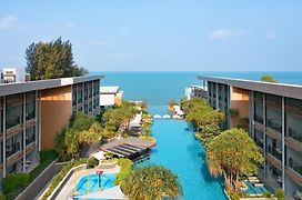 Renaissance Pattaya Resort & Spa