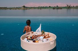 Hilton Luxor Resort&Spa