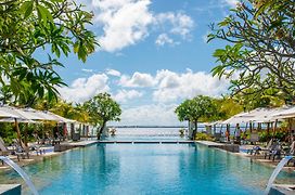 Crimson Resort And Spa - Mactan Island, Cebu