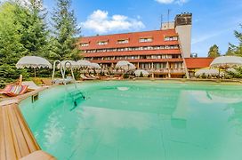 Moura Mountain & Villas Spa Hotel