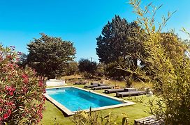 Bastide provençale avec piscine