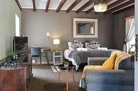 Biggy Best Boutique Hotel & Self Catering Cottages