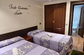 Apartamentos Salamanca Puerta Zamora, Centro, Wifi con salón y 2 dormitorios, Parking