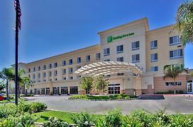 Holiday Inn & Suites Bakersfield, An Ihg Hotel