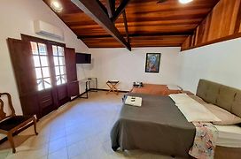 Casa Rosada Seu Refugio Na Serra