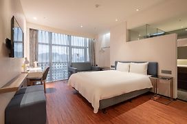 Check Inn Taipei Xinyi