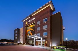 La Quinta Inn & Suites By Wyndham Locust Grove