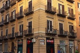 Corner Rome 433