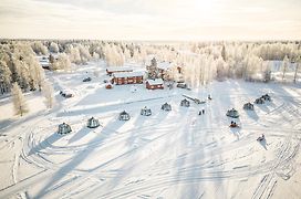 Arctic Guesthouse & Igloos