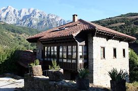 Albergue Turístico Valdebaró