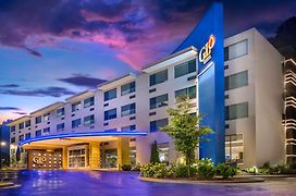 Glo Hotel Asheville-Blue Ridge Parkway