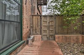 Walk To Arkansas River Historic Palace Loft!