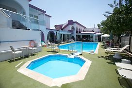 Neptune Hotel Apartments Paphos