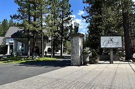 Chateau Big Bear Boutique Hotel, BW Signature Collection