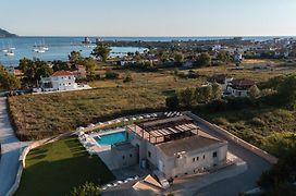 Niriides Luxury Villas