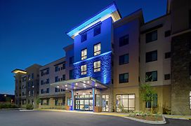 Holiday Inn Express & Suites - Valencia - Santa Clarita, An Ihg Hotel