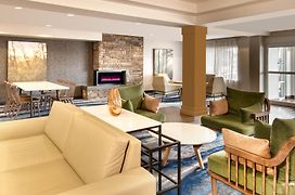 Fairfield Inn & Suites By Marriott Toronto Brampton