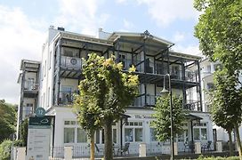 Fewos Direkt Am Strand Mit Balkon Und Teilweise Mit Meerblick, Villa Strandblick, Binz