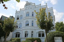 Fewos Direkt Am Strand, Teilweise Mit Meerblick, Villa Sirene, Binz