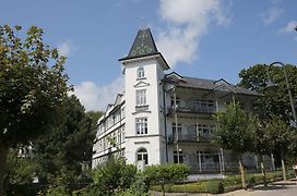 Ruhige Fewo Direkt Am Strand Mit Strandkorb, Villa Stranddistel, Binz