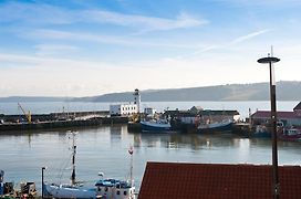 Harbourside Apartments With Private Parking