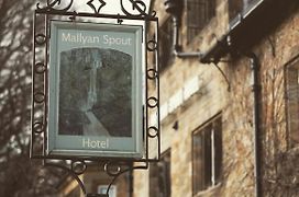 Mallyan Spout Hotel