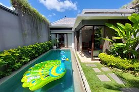 Seminyak Icon - By Karaniya Experience - Chse Certified