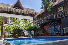 La Natura Hostel&Pool