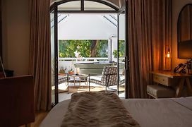 Le Petit Manoir Boutique Hotel