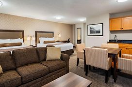 Best Western Plus Country Meadows Inn