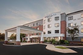 Courtyard By Marriott Portland Airport