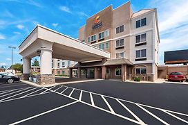 Comfort Inn & Suites