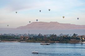 Aracan Eatabe Luxor Hotel