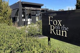 Fox On The Run - Motel Kilmore