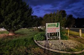 Green Door Motel