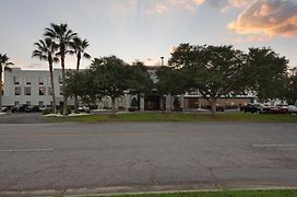 Hampton Inn & Suites Pensacola I-10 N At University Town Plaza