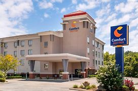 Comfort Suites