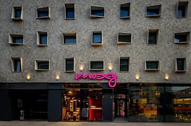 Moxy Lisbon City