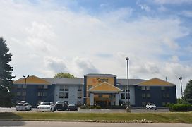 Comfort Inn & Suites Maumee - Toledo I80-90