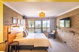 Bermagui Beach Hotel