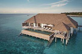 Como Maalifushi - Partner Travels Free For 7 Nights Or More