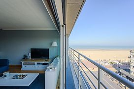 Zeezicht Oostduinkerke - Residentie Golfslag