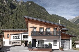 NEUES Apartmenthaus mit fabelhaftem Wellness MYALPS Ötztal