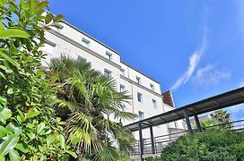 B&B HOTEL Les Sables-d'Olonne Centre Gare