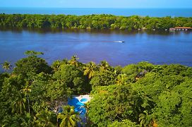 Aninga Lodge