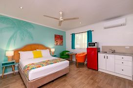 Port Douglas Motel