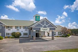 Quality Inn & Suites Stoughton - Madison South