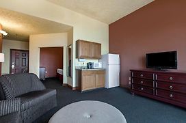 Shoreline Inn & Conference Center, Ascend Hotel Collection